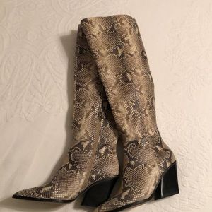 Dolce Vita Tall imitation leather boots - snakeskin 9.5